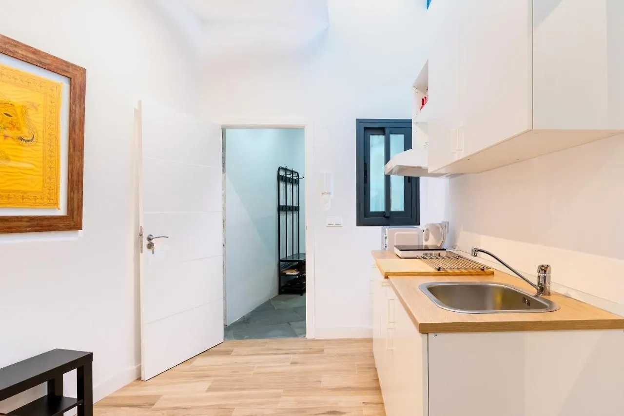 Veoapartment Relator Patio Seville Homestay
