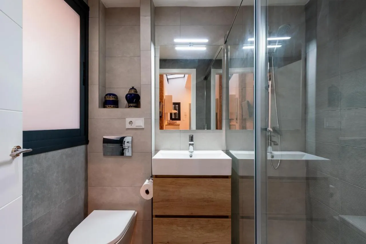 Veoapartment Relator Patio Seville Homestay